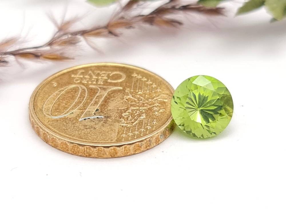 Echter grüner Peridot facettiert rund 8mm (Nr.1069)