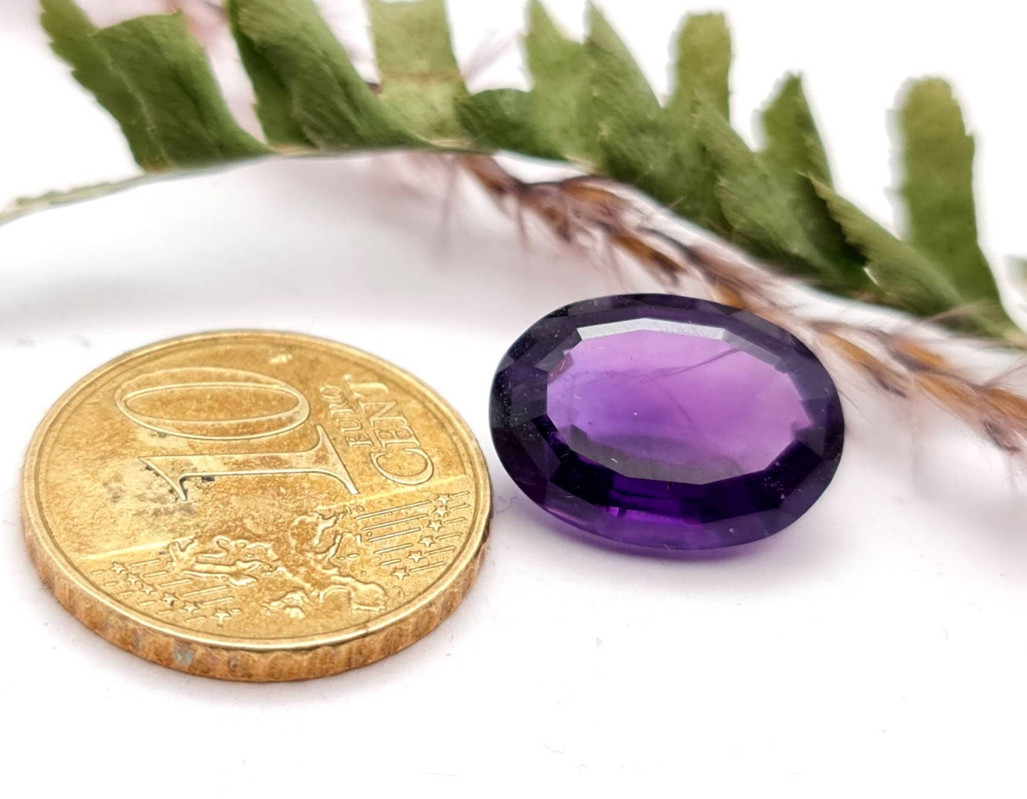 Echter facettierter Amethyst, oval violett lila 15,1x11mm 7,25ct (Nr.693)