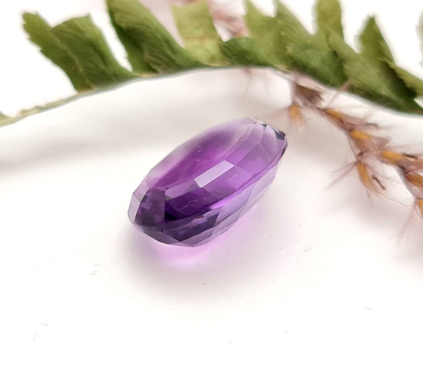 Echter facettierter Amethyst oval violett lila  18,1x13,2mm 11,88ct (Nr.697)