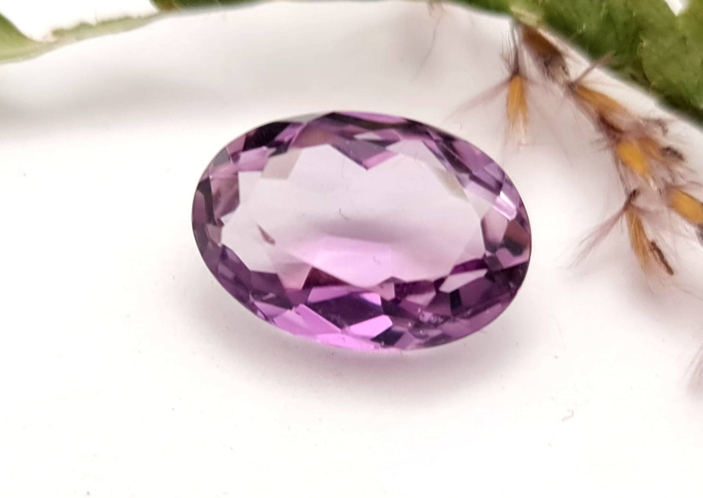 Echter facettierter Amethyst oval lila violett  17,1x12,3mm 10,27ct (Nr.701)