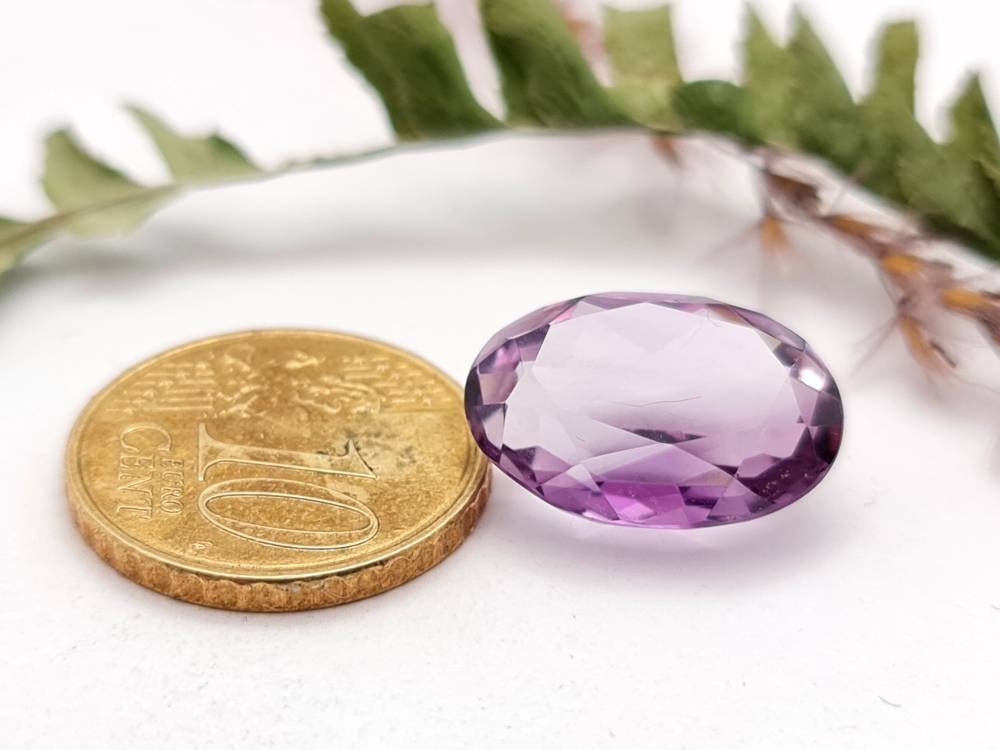 Echter facettierter Amethyst oval lila violett  17,1x12,3mm 10,27ct (Nr.701)