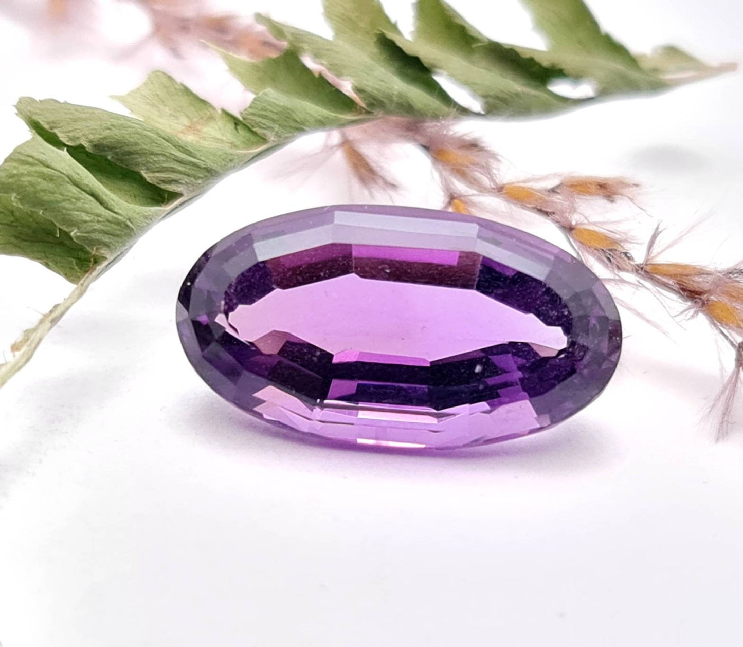 Echter facettierter Amethyst oval lila violett 22x12mm 14,36ct (Nr.703)