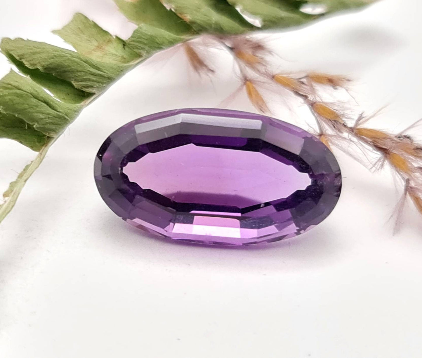 Echter facettierter Amethyst oval lila violett 22x12mm 14,36ct (Nr.703)