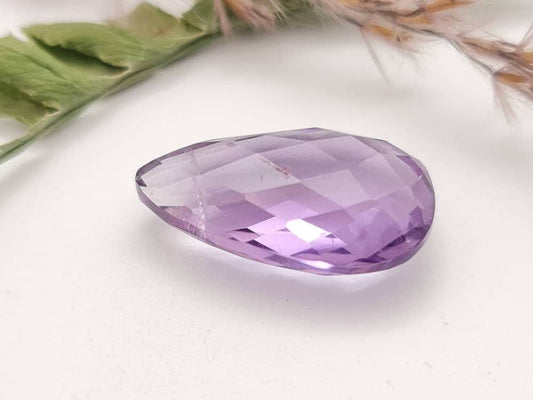 Echter facettierter Amethyst, Tropfen, Pampel violett lila, 20x11mm 10,73ct (Nr.709)