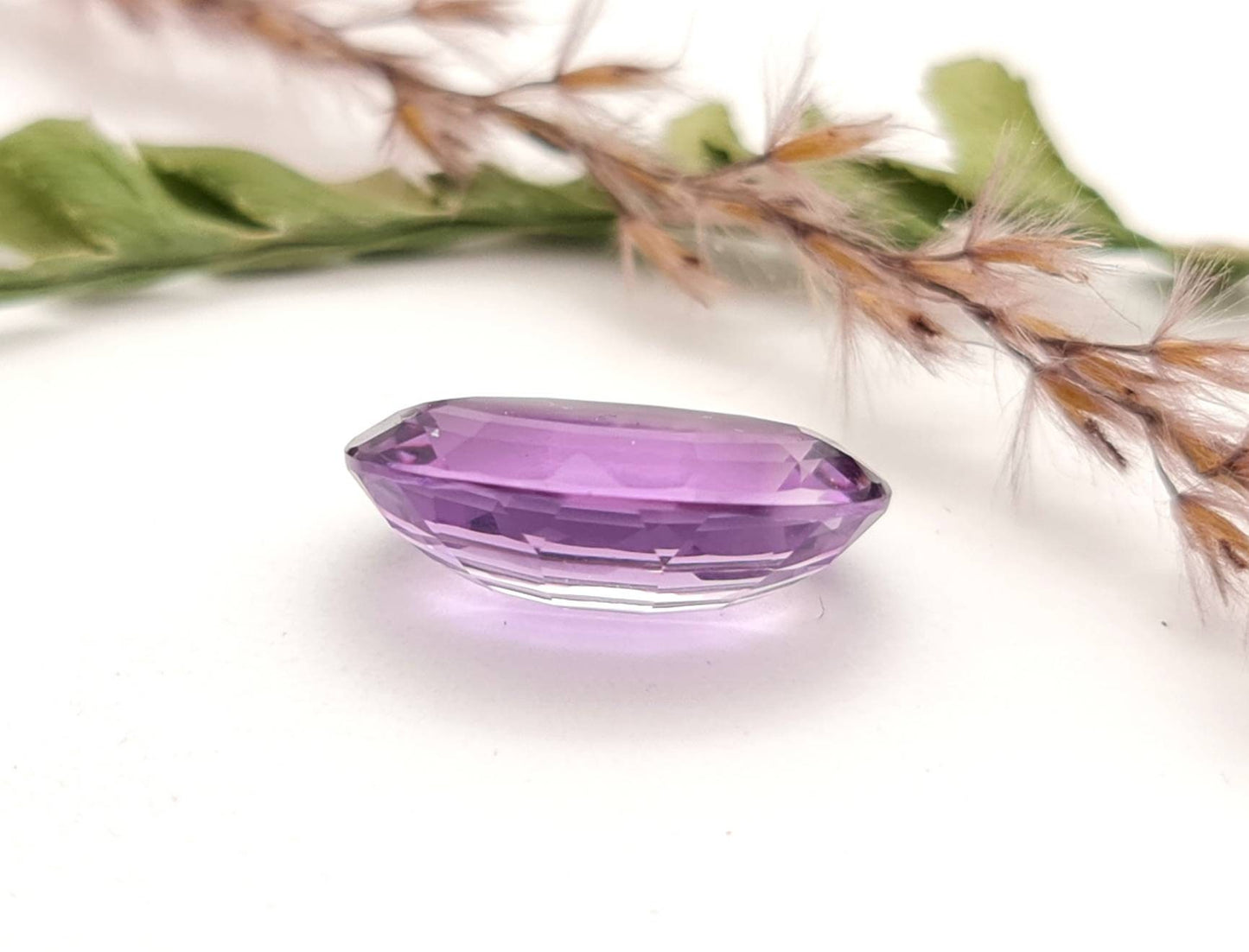 Echter facettierter Amethyst oval lila violett 18x12,8mm 9,14ct (Nr.722)