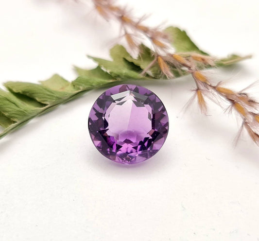 Echter runder Amethyst facettiert violett lila 13 mm 7,65ct (Nr.731)