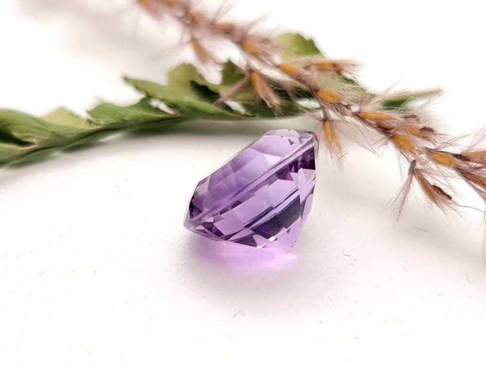 Echter facettierter Amethyst rund violett lila 13,2 mm 8,34 ct (Nr.732)