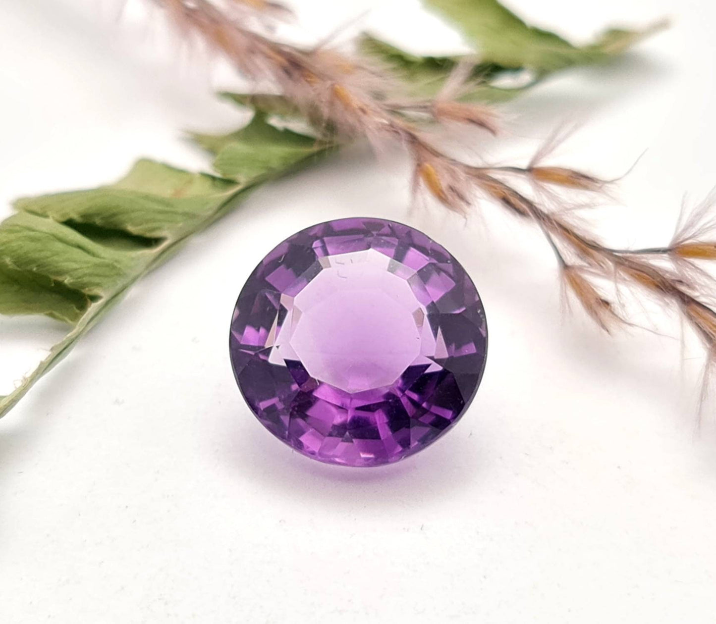 Echter runder Amethyst facettiert violett lila 13,9 mm 9,56ct (Nr.735)