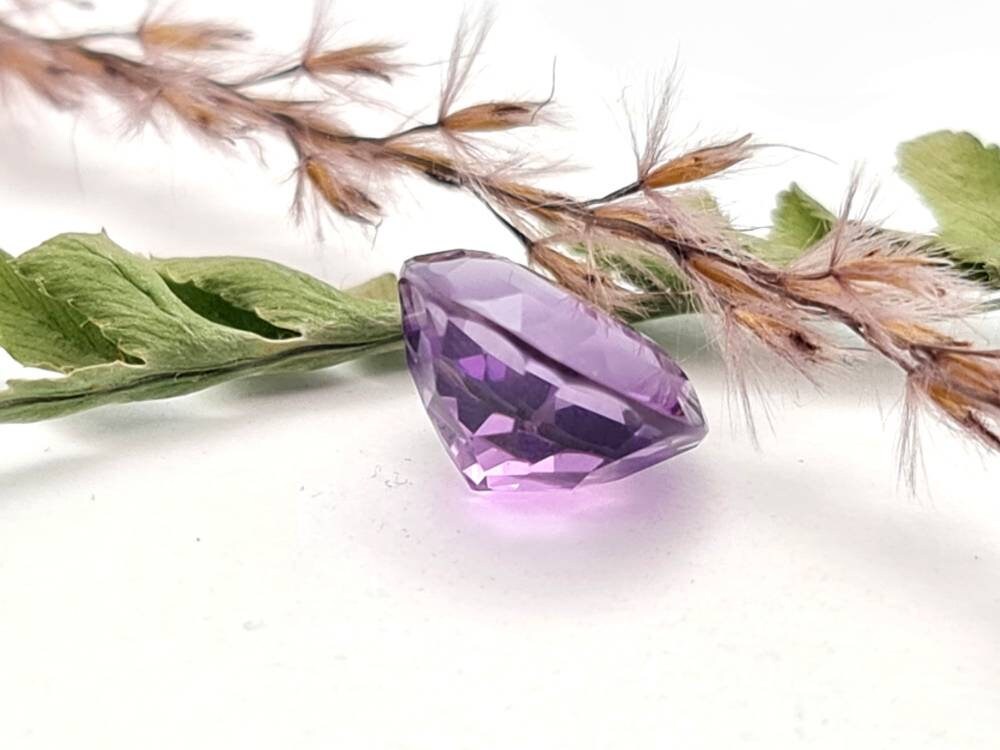 Echter facettierter Amethyst rund violett lila 12,8 mm 7,19 ct (Nr.738)