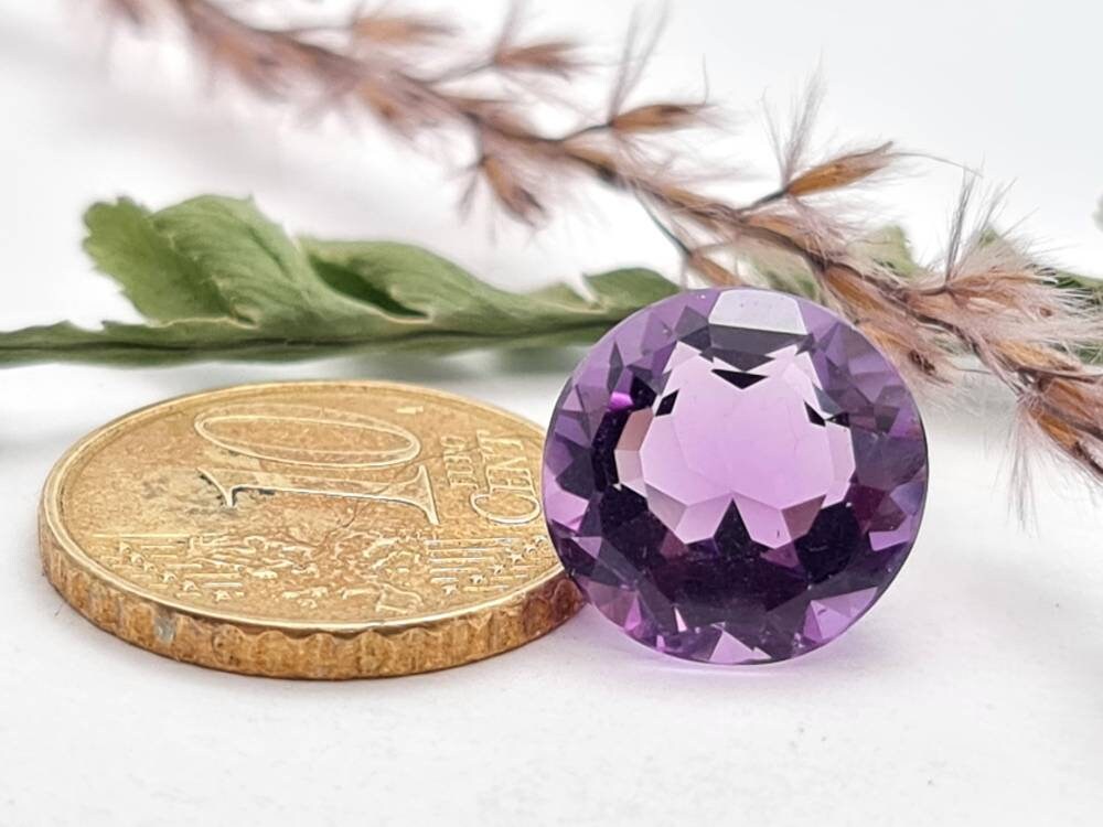 Echter facettierter Amethyst rund violett lila 12,8 mm 7,19 ct (Nr.738)