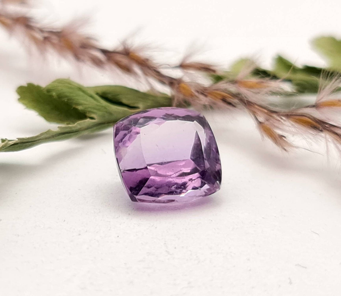 Echter rechteckiger Amethyst facettiert violett lila 11,1x10,1 mm 5,74ct (Nr.748)