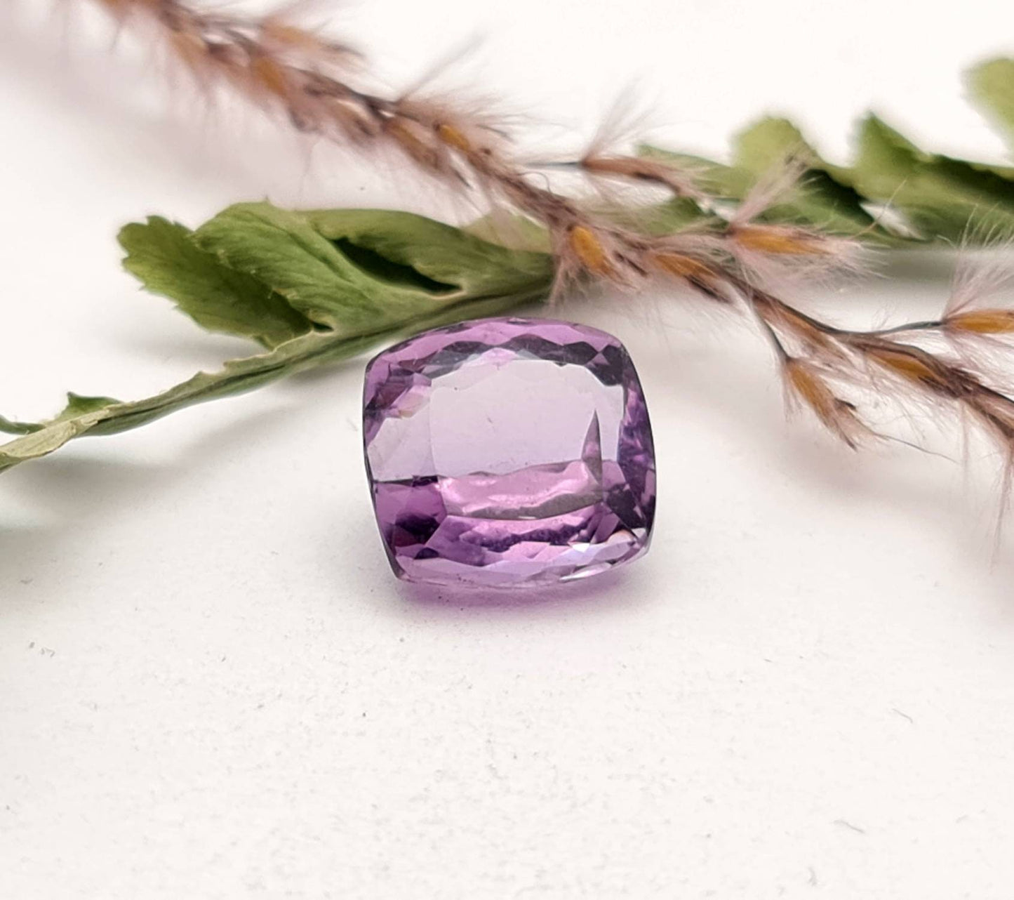 Echter rechteckiger Amethyst facettiert violett lila 11,1x10,1 mm 5,74ct (Nr.748)