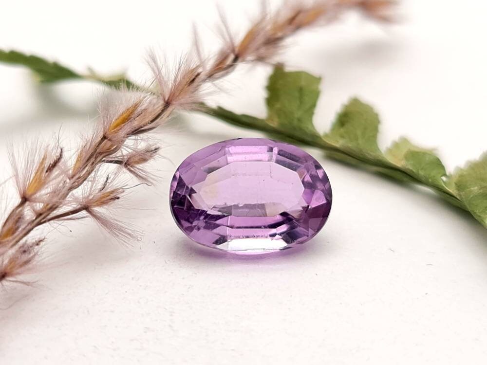 Echter ovaler Amethyst facettiert violett lila 13,5x9,8 mm 5,61ct (Nr.759)