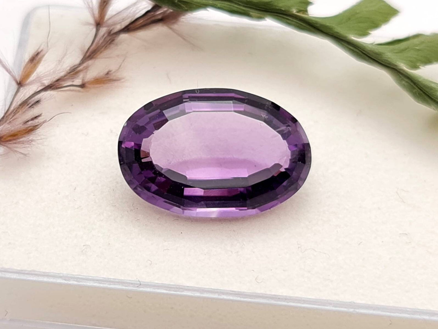 Echter facettierter Amethyst violett oval lila 17,8x 11,8mm 9,5ct (Nr.816)