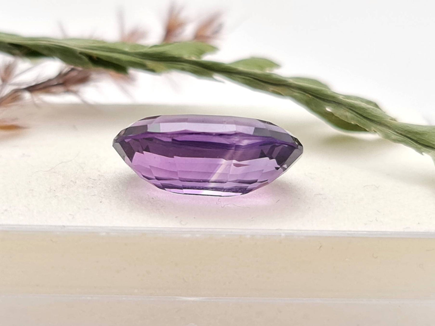 Echter facettierter Amethyst violett oval lila 17,8x 11,8mm 9,5ct (Nr.816)