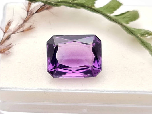 Echter facettierter Amethyst violett rechteck lila 16,2x12,6mm 12,9ct (Nr.818)