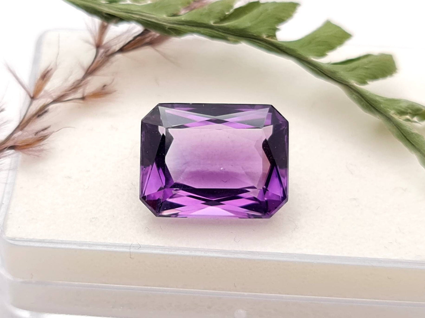 Echter facettierter Amethyst violett rechteck lila 16,2x12,6mm 12,9ct (Nr.818)