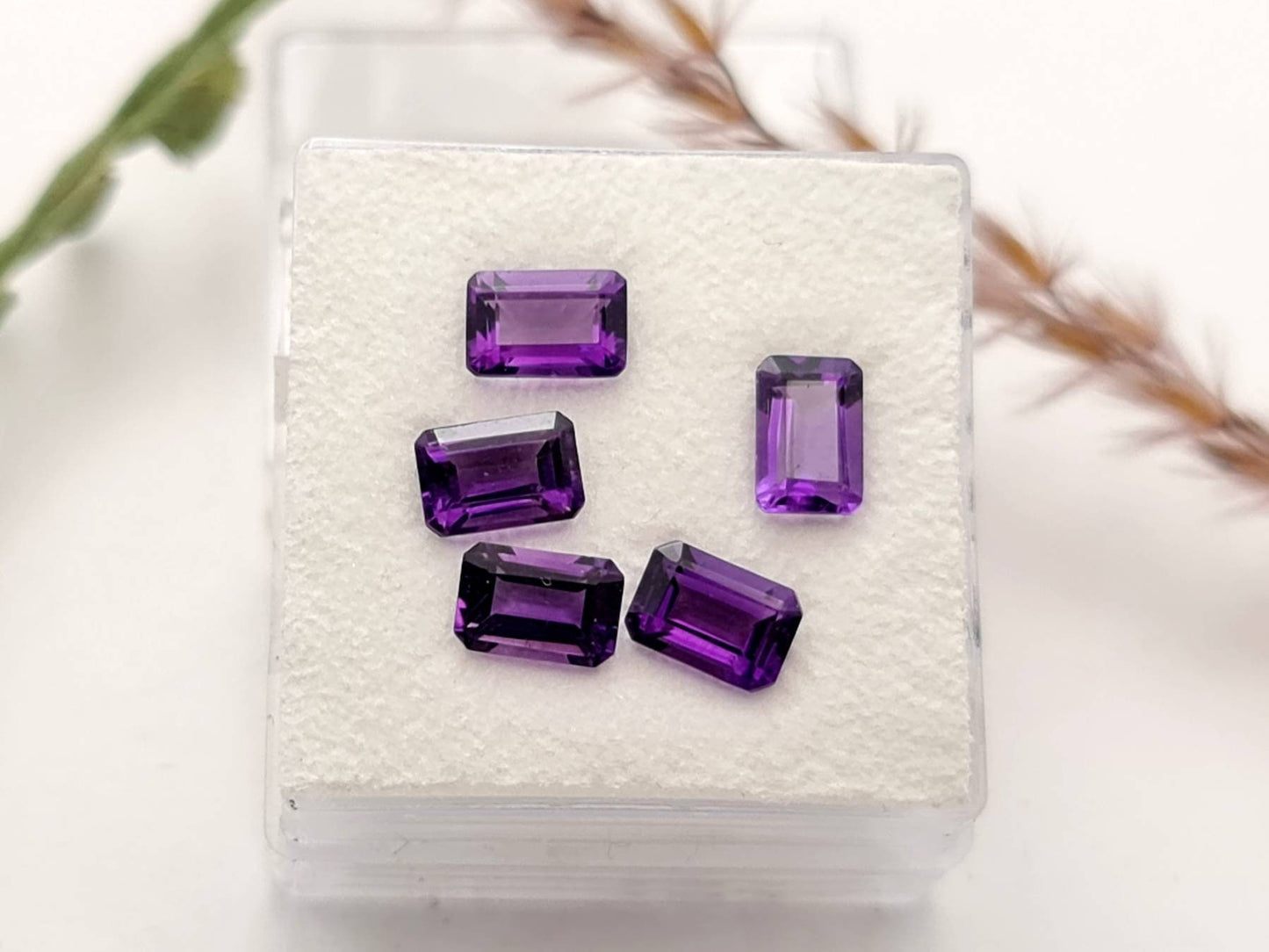 Echte facettierte Amethyste violett rechteckig lila Lot 5 Stück 6x4mm 3,1ct (Nr.823)