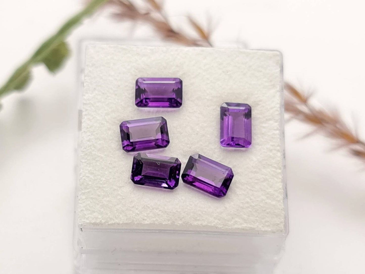 Echte facettierte Amethyste violett rechteckig lila Lot 5 Stück 6x4mm 3,1ct (Nr.823)