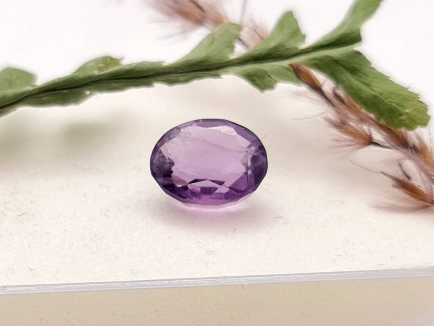 Echter facettierter Amethyst violett oval lila 9,95x8mm 3,37ct (Nr.825)