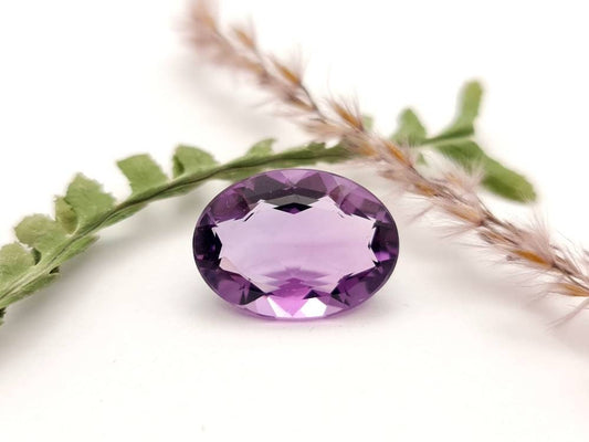 Echter facettierter Amethyst oval, violett lila 18,9x13,9mm 12,8ct (Nr.827)