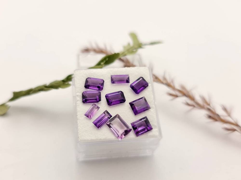 Echter facettierter Amethyst rechteckig Lot aus 10 Stück , violett lila 5,45ct (Nr.833)