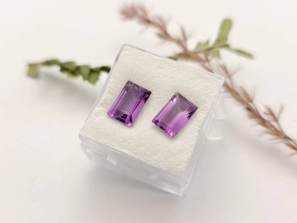 Echter facettierter Amethyst rechteck Paar, 2 Stück, violett lila 10x7mm 4,5ct (Nr.834)