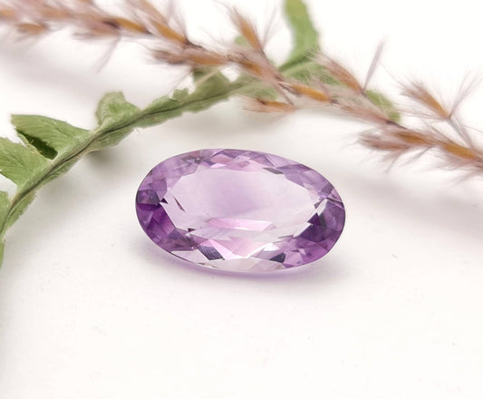 Echter facettierter Amethyst oval, violett lila 17,7x10,7mm 8,18ct (Nr.836)