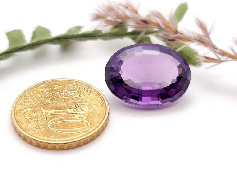 Echter facettierter Amethyst oval, violett lila 18x13,6mm 12ct (Nr.839)