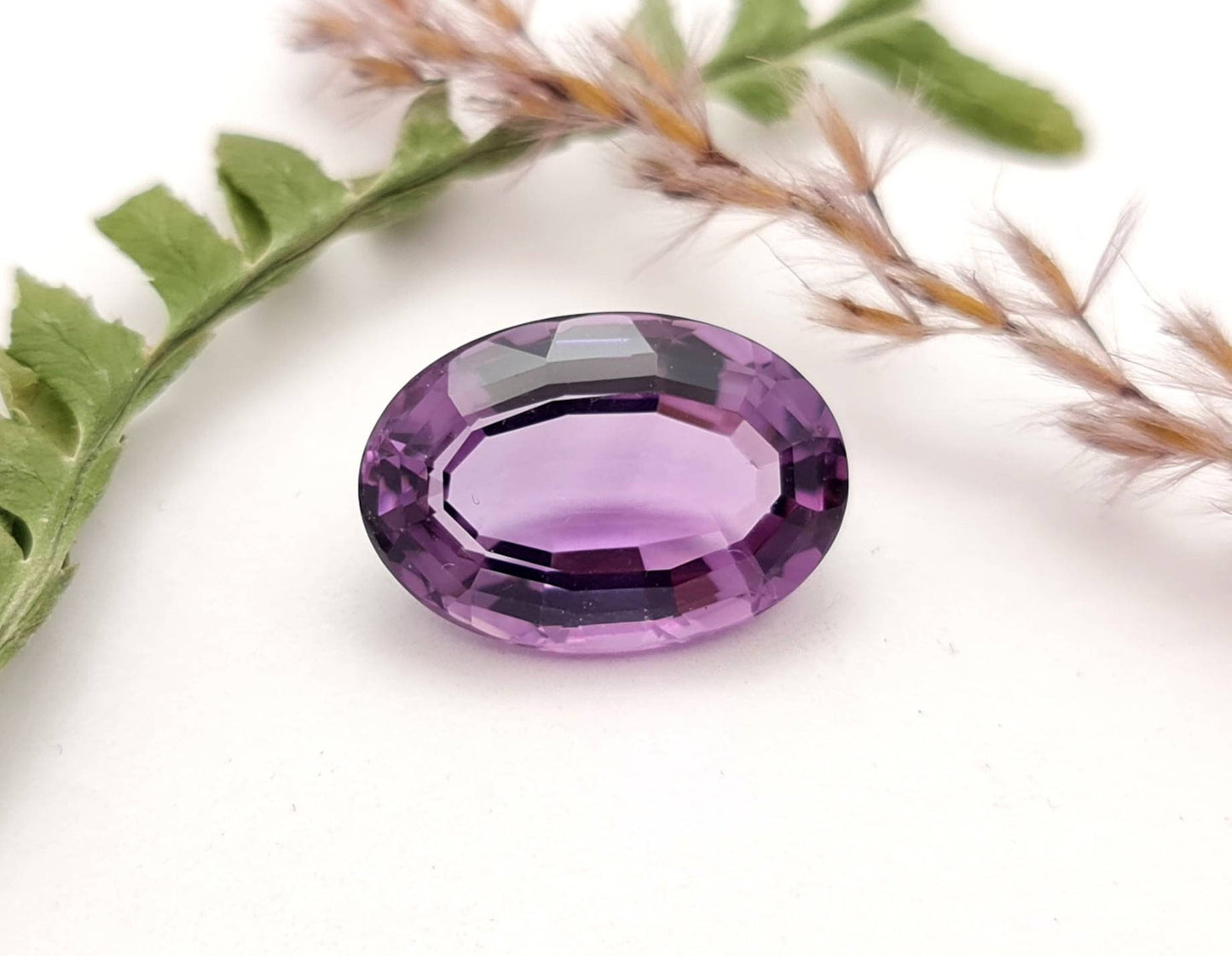 Echter facettierter Amethyst oval, violett lila 19,1x13,3mm 13,48ct (Nr.842)