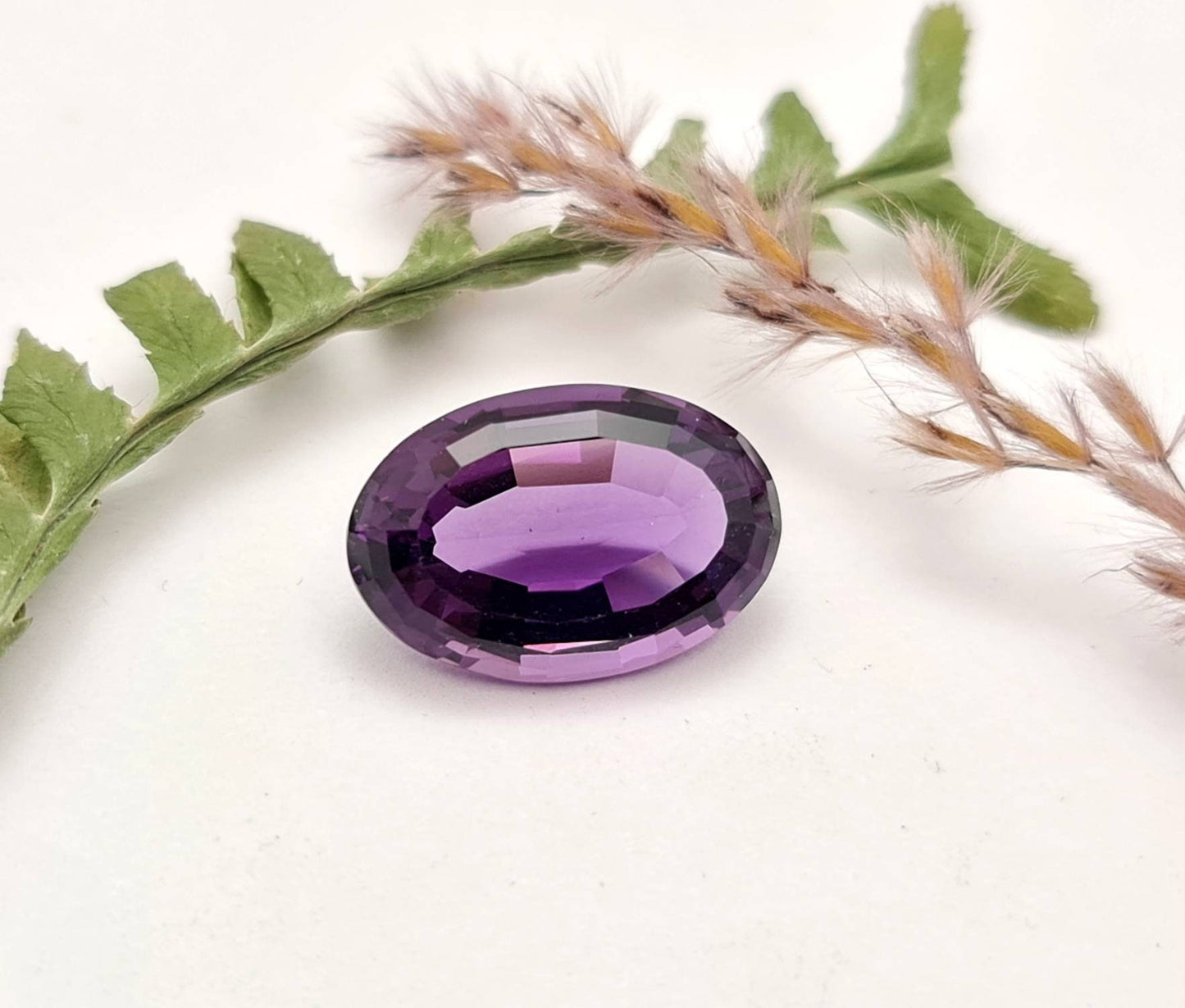 Echter facettierter Amethyst oval, violett lila 18x12mm 10,24ct (Nr.843)