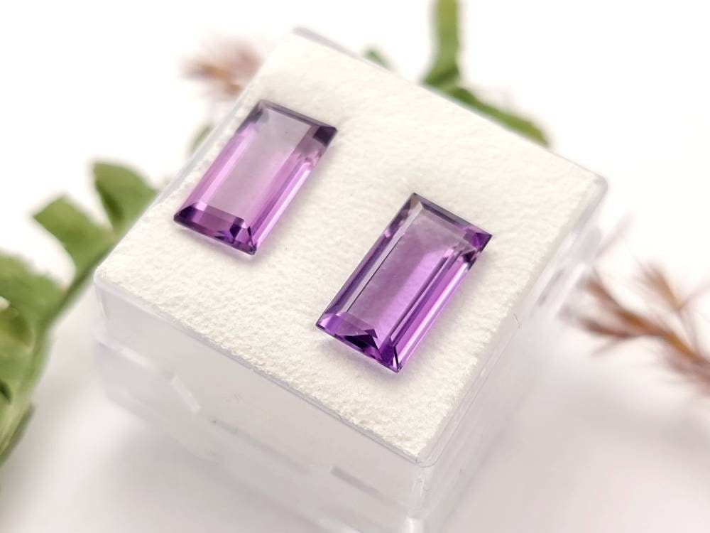 Echter facettierter Amethyst rechteck , violett lila Paar, 2 Stück 12,5x6,3mm 5,68ct (Nr.861)