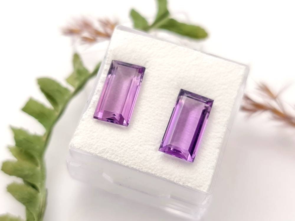 Echter facettierter Amethyst rechteck , violett lila Paar, 2 Stück 12,5x6,3mm 5,68ct (Nr.861)