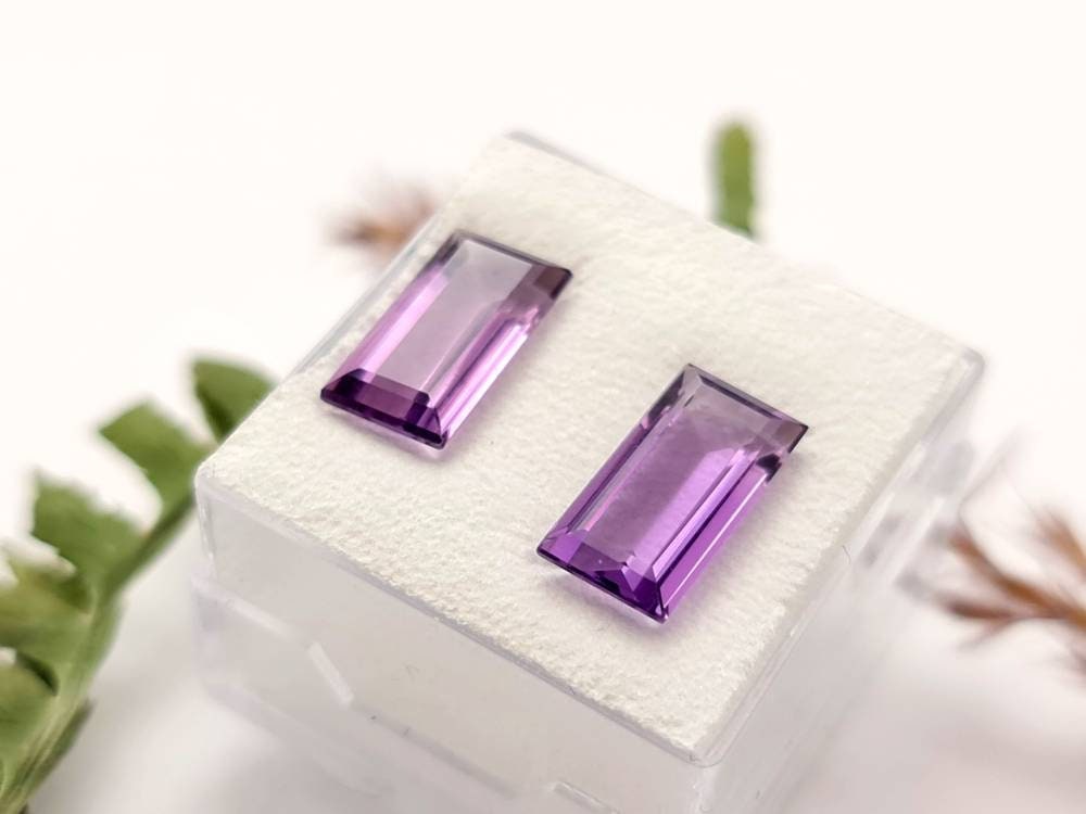 Echter facettierter Amethyst rechteck , violett lila Paar, 2 Stück 12,5x6,3mm 5,68ct (Nr.861)