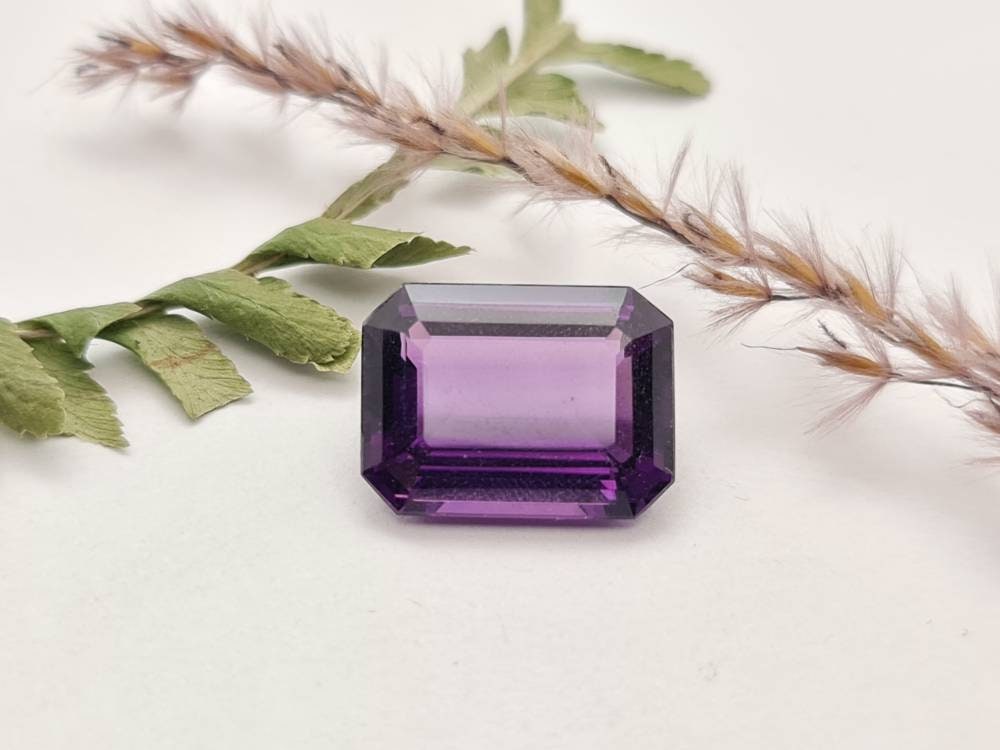 Echter facettierter Amethyst rechteck , violett lila 16,7x12,5mm 11,36ct (Nr.864)