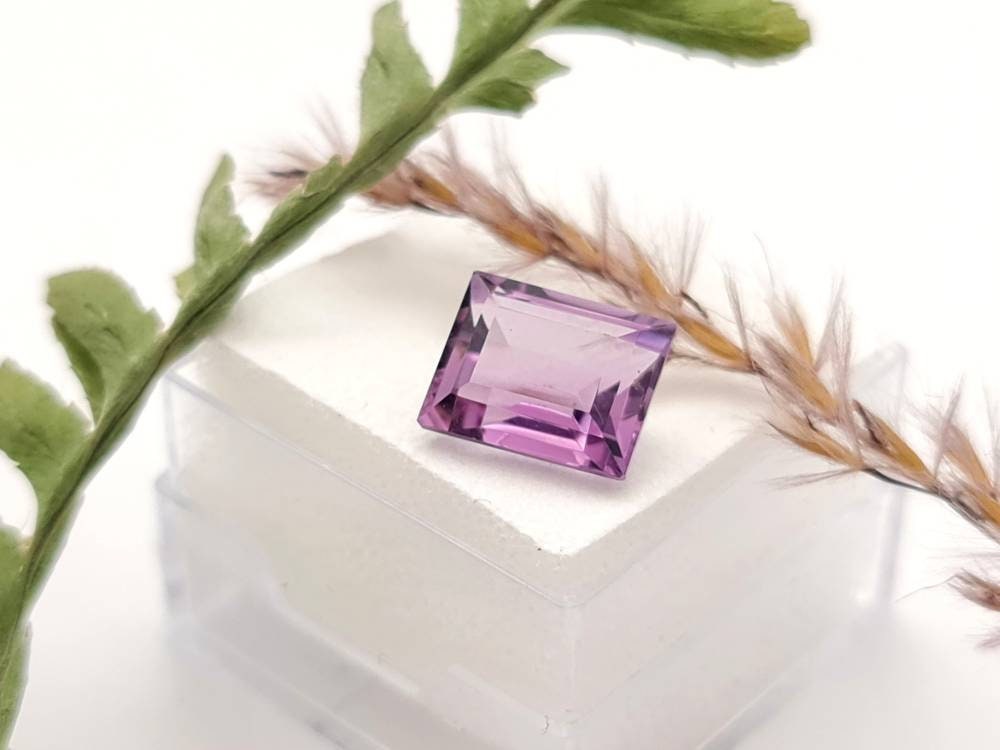 Echter facettierter Amethyst rechteck , violett lila 10x8mm 3,6ct (Nr.883)