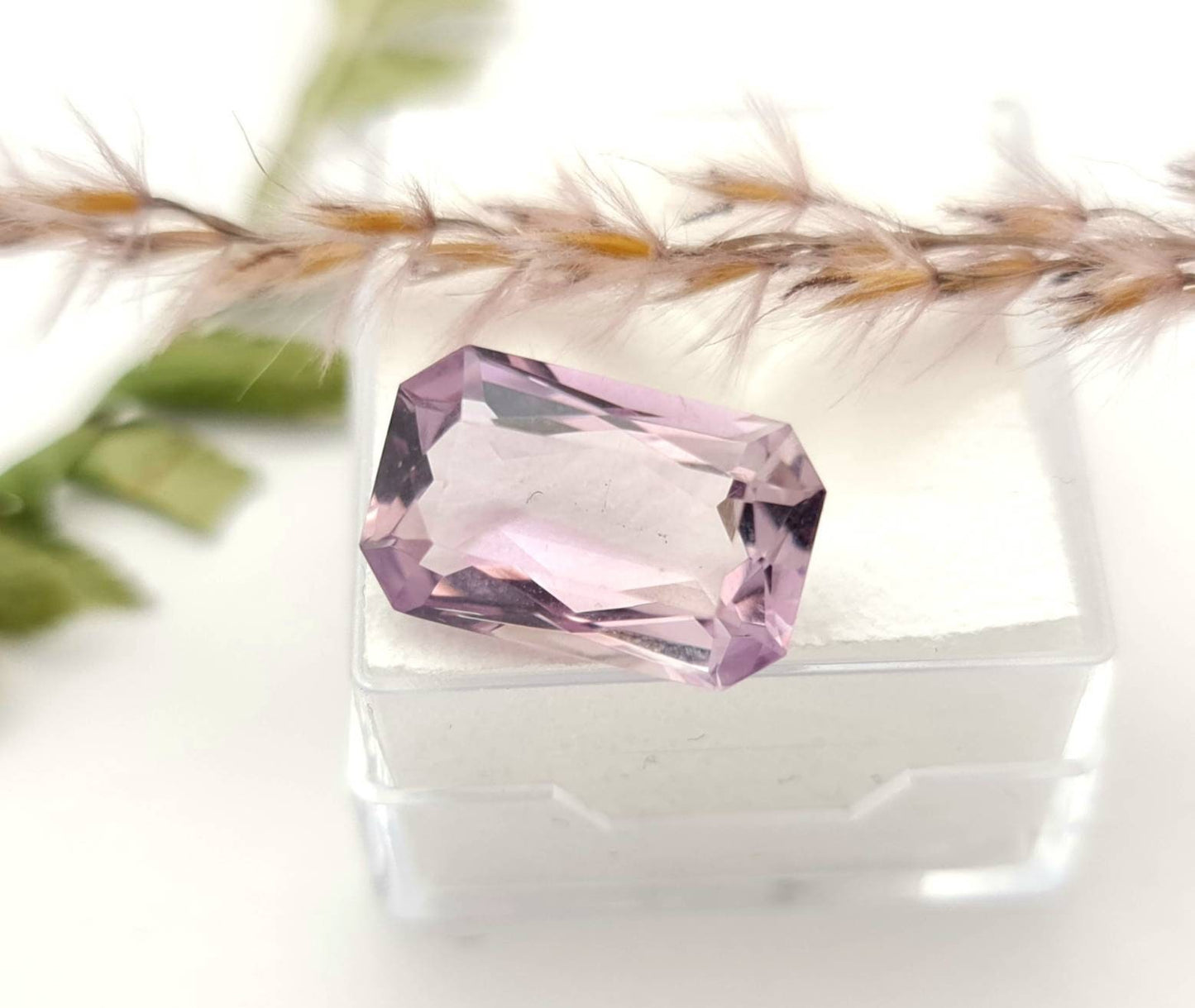 Echter facettierter Amethyst rechteck , violett lila rosa, Rose de France oktagon 14,9x9,3mm 6,5ct (Nr.886)