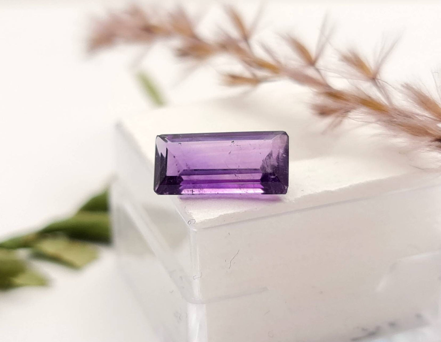 Echter facettierter Amethyst rechteck , violett lila 12x6mm 2,8ct (Nr.894)