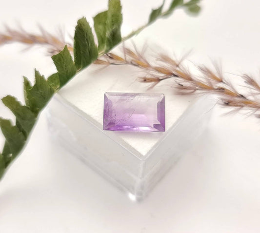 Echter facettierter Amethyst rechteck , violett lila 12x7,9mm 3,16ct (Nr.898)