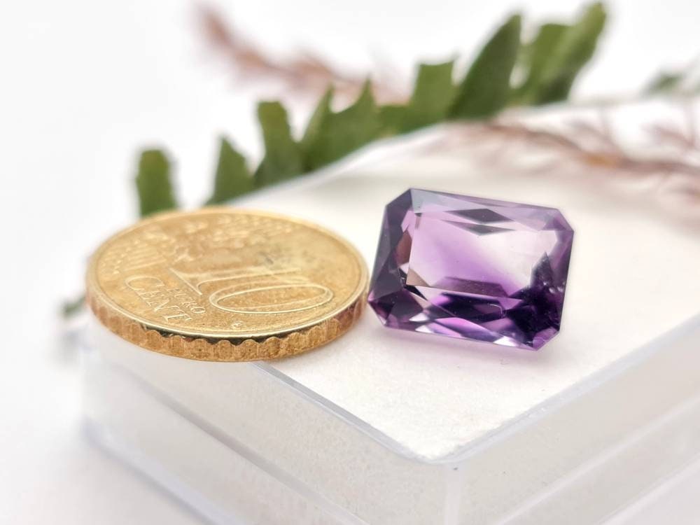 Echter facettierter Amethyst aus Brasilien Oktagon violett 13x10mm 7,25ct (Nr.900)