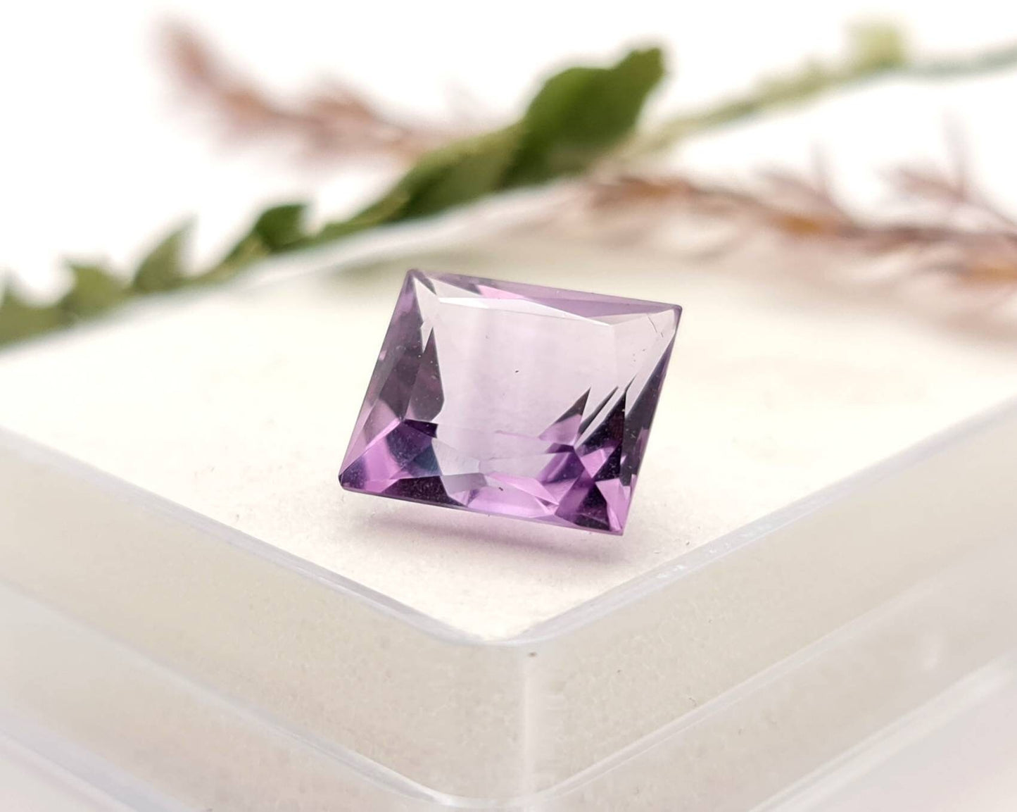 Echter facettierter Amethyst aus Brasilien rechteck lila violett 11,2x 10mm 5,7ct (Nr.905)