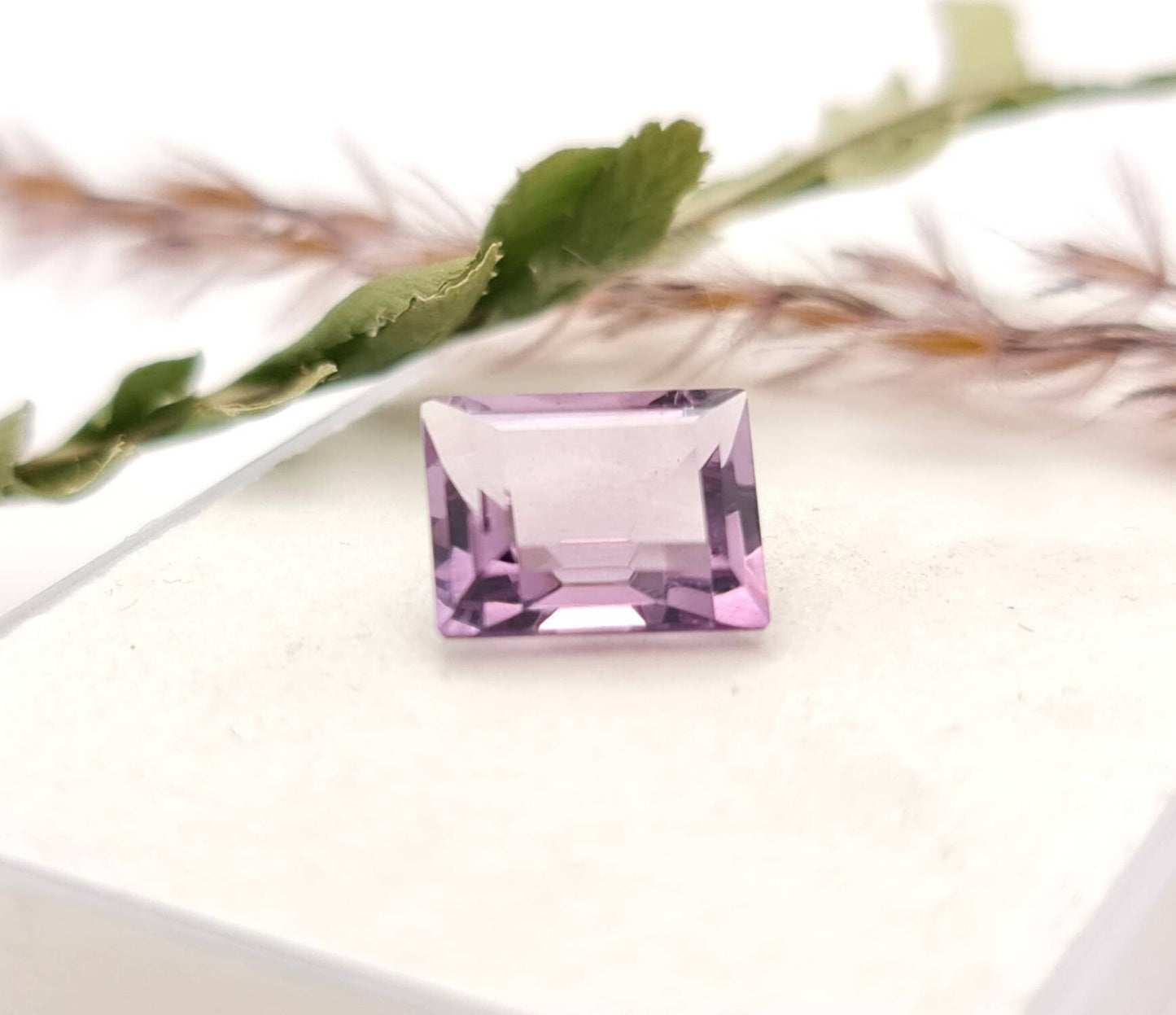 Echter facettierter Amethyst aus Brasilien rechteckig lila violett 9,9x 7,9mm 3,6ct (Nr.906)