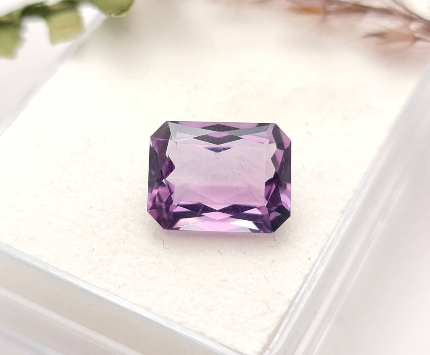 Echter facettierter Amethyst aus Brasilien Oktagon lila violett 12,9x10mm 6,24ct (Nr.907)