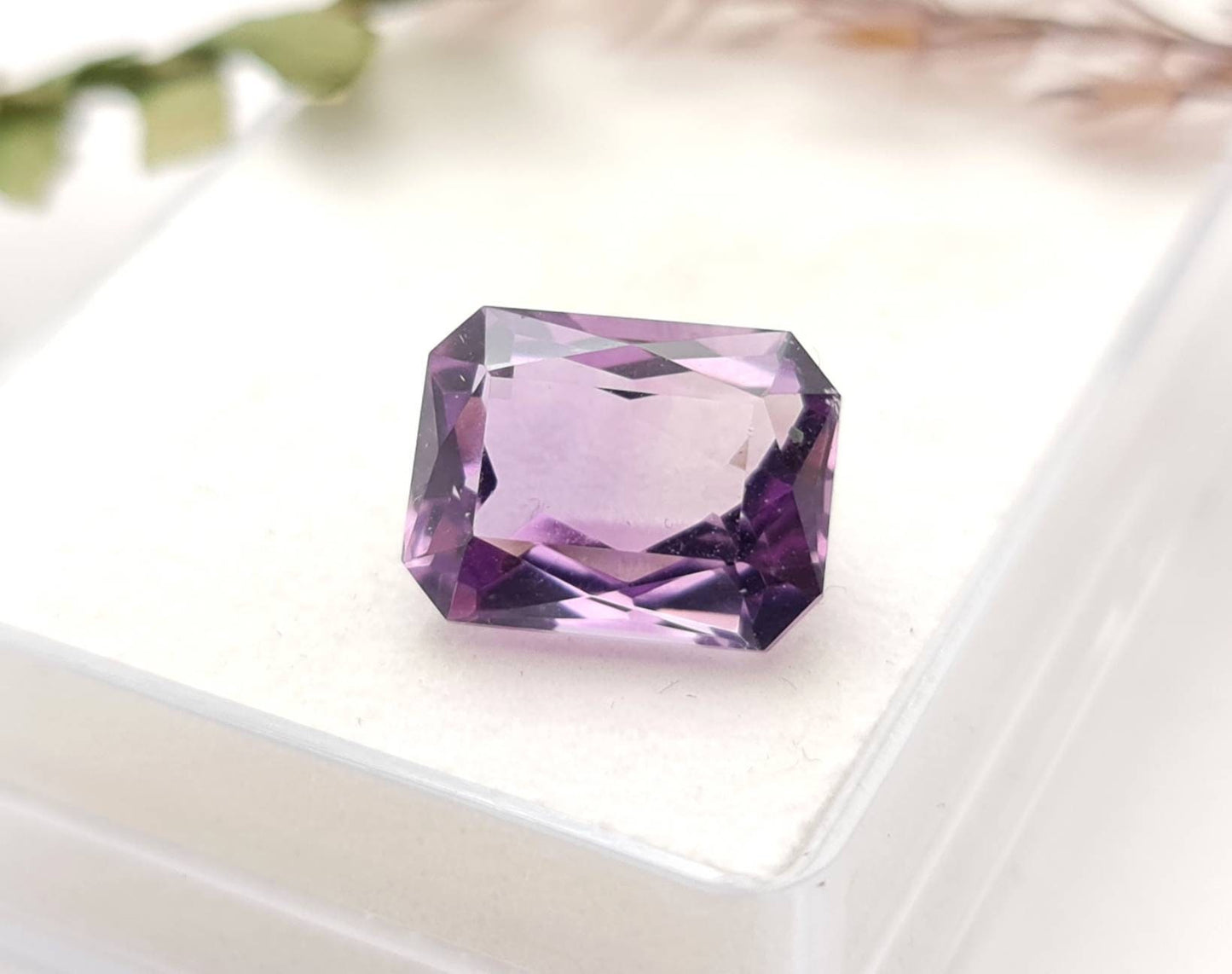 Echter facettierter Amethyst aus Brasilien Oktagon lila violett 13x9,9mm 6,9ct (Nr.908)