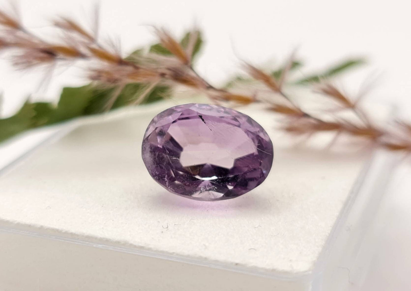 Echter ovaler Amethyst facettiert lila violett 12,7x9,5mm 5,8ct (Nr.916)