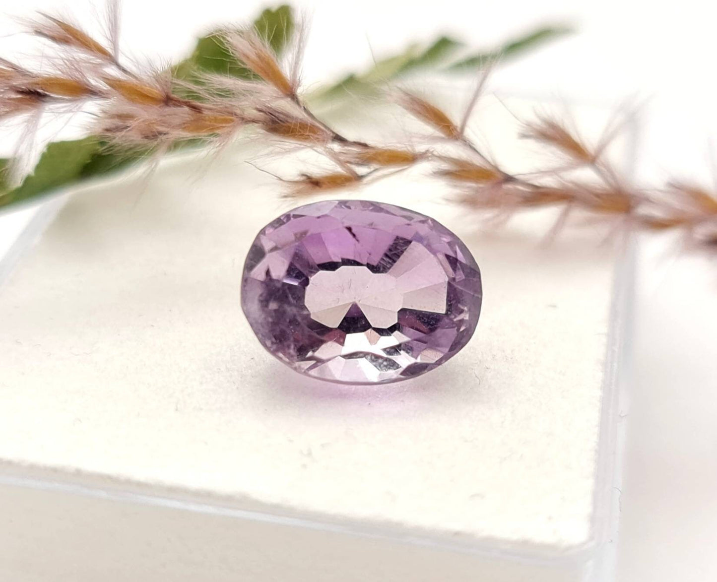 Echter ovaler Amethyst facettiert lila violett 12,7x9,5mm 5,8ct (Nr.916)