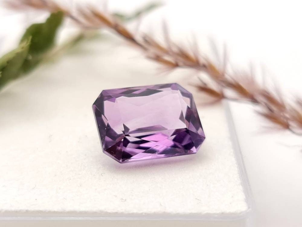 Echter lila Amethyst Oktagon facettiert violett 12,9x9,9mm (Nr.917)