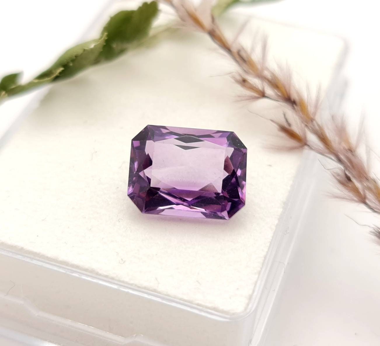 Echter lila Amethyst Oktagon facettiert violett 12,9x9,9mm (Nr.917)