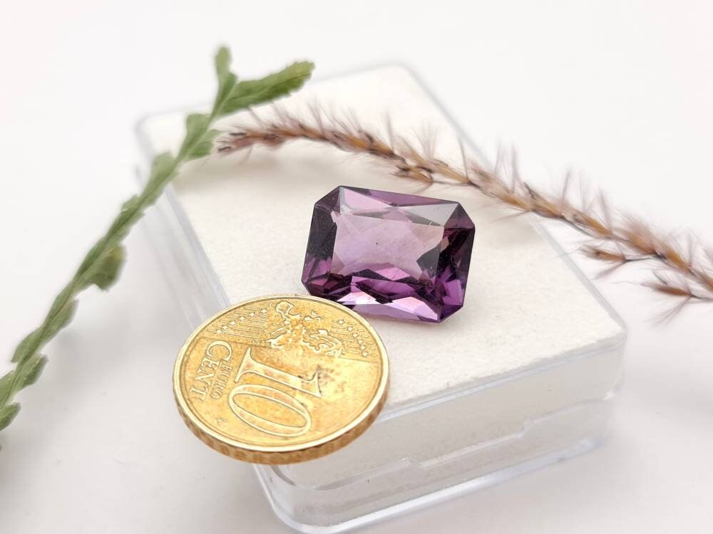 Echter facettierter Amethyst Oktagon lila violett 16x12,1mm 10,3ct (Nr.926)