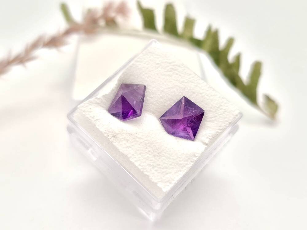 Echte facettierte Amethyst Spitzen Lot violett lila 2 Stück 3,9ct (Nr.930)